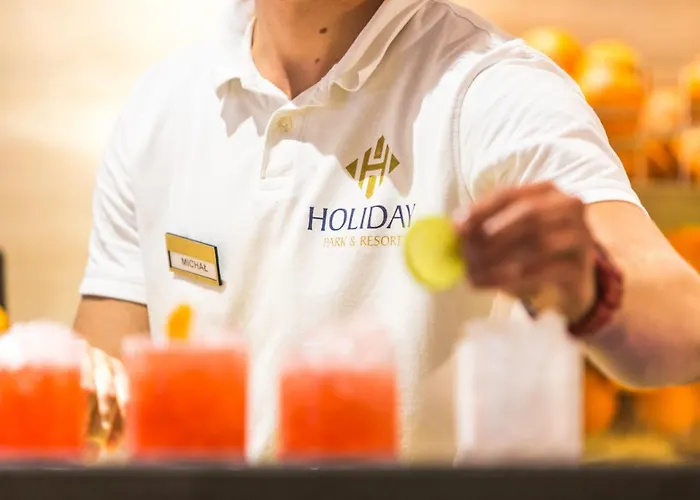 Aldeamento Turístico & *